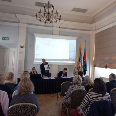 9. Vyksta Diskusija